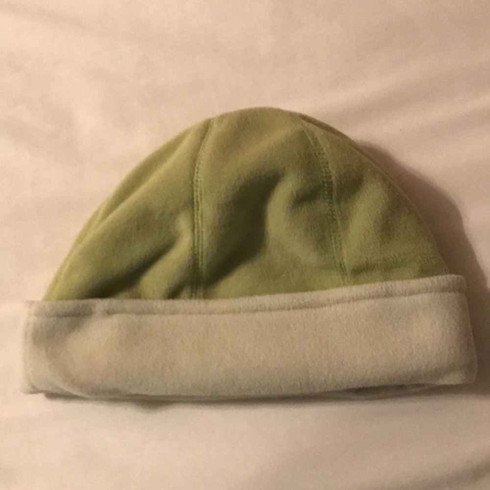 HAT - Reversible adult’s green winter hat
